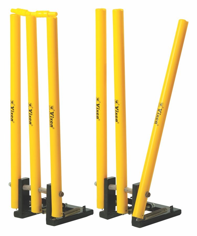 VIXEN CRICKET SPRING RETURN STUMP SET WITH PLASTIC STUMPS 2 set(master packing)