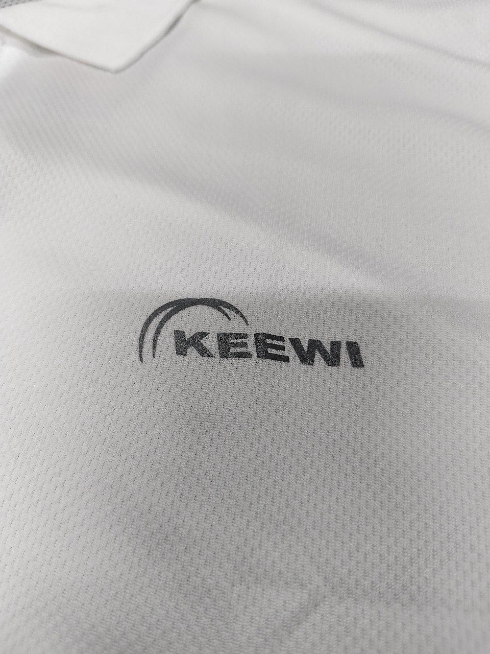 KEEWI CRICKET WHITE SET 555